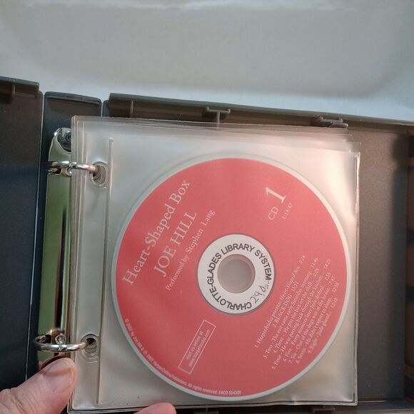 Heart-Shaped Box by Joe Hill Audiobook 9 CDs Ex-Library Unabridged - Picture 4 of 4